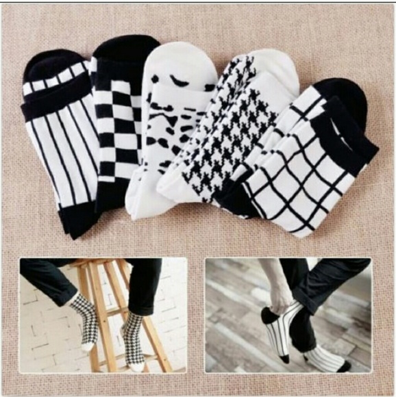 1pair Houndstooth Black White Mosaic Fashion Woman’s Ankle Socks - Picture 6 of 11